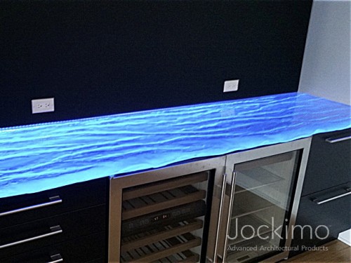 Edgelit ThickGlass Bar Top