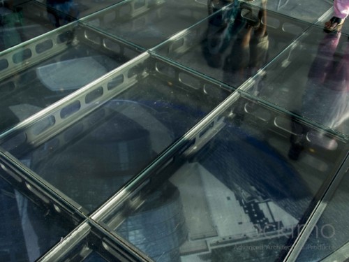 one world observatory3 glassflooring 5240 640 480 100