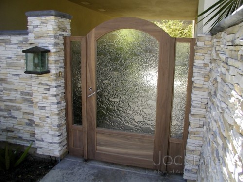 newportbeach castglassentrance 2086 640 480 100